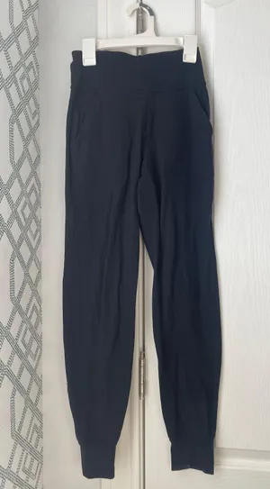 Lululemon Align Joggers thumbnail 5