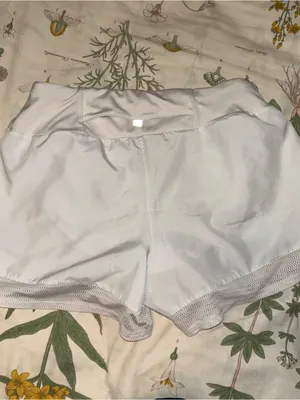 Nike shorts white thumbnail 3