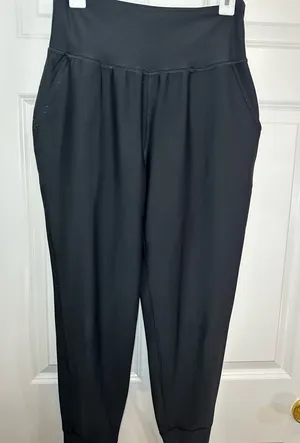 Old Navy Joggers thumbnail 1