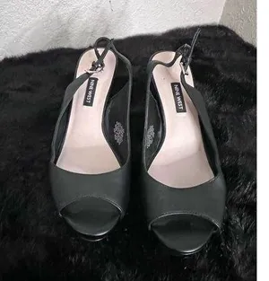 Nine West black pumps peep toe kitten heels 8 thumbnail 2