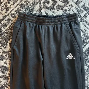 Adidas black sweatpants size medium thumbnail 5