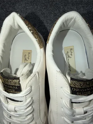 Vintage Havana White Sneakers with Gold Star Accent thumbnail 4