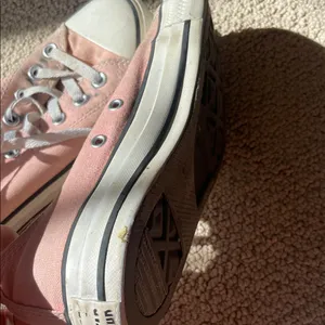 Pink Low-Top Converse Sneakers thumbnail 11