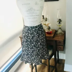 35th & 10th Brown Floral Print Flounce Skirt Sz S thumbnail 3