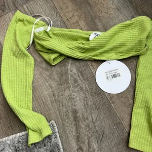 NWT Princess Polly Faye Long Sleeve Top green size 4 thumbnail 4