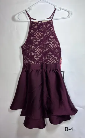 Emerald Sundae NWT Burgundy Lace High-Low Fit & Flare Dress Juniors Size 5 thumbnail 1