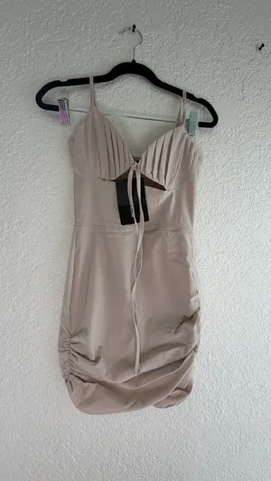 NWT PrettyLittleThing Stone Stretch Woven Pleated Tie Bust Bodycon Dress - Size US 2 thumbnail 7