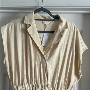 MelloDay Cream Short-Sleeve Collared Midi Dress thumbnail 2
