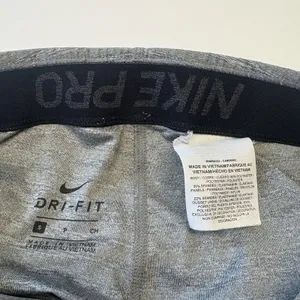Nike Pro‎ 889573-091 Womens Small Training Tight Leggings Carbon Heather Black thumbnail 6