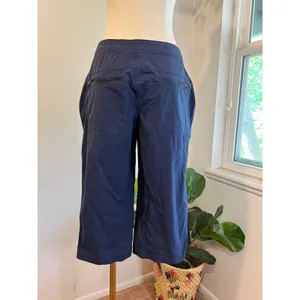 L.L. Bean Blue Low Rise Capri Cropped Wide Relaxed Fit Hiking Pants Size 8 thumbnail 2