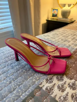 Pink heels Size 8 thumbnail 3