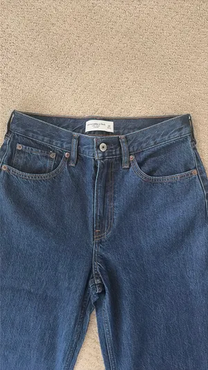 Abercrombie Jeans High-Rise Loose thumbnail 5