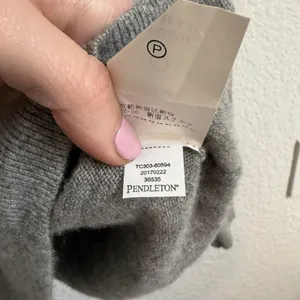 Pendleton 100% Cashmere Sweater – Light Gray – Size Medium thumbnail 5