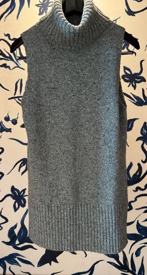 CLUB MONACO - ITALIAN YARN WOOL SLEEVELESS TURTLENECK SWEATER GREY SZ Small thumbnail 1