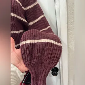 Abercrombie & Fitch Women's Burgundy and Cream Jumper size XS thumbnail 5
