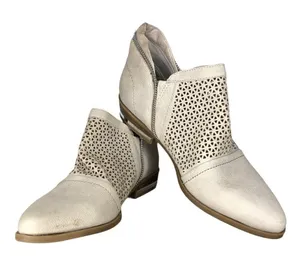 ‎Fergie Booties Size 7 thumbnail 1