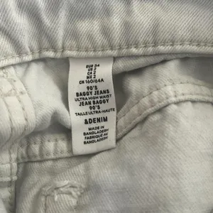 White Jeans Size 2 thumbnail 3