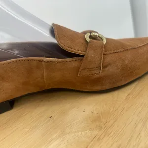 Hosis Brown Suede Loafers with Gold Accents thumbnail 10