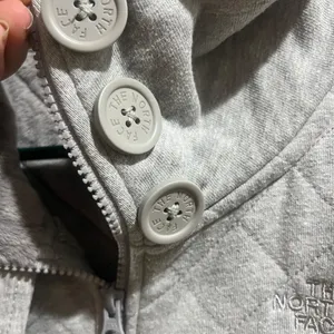 The North Face Light Grey Caroluna Fleece Jacket size small Coats thumbnail 3