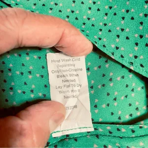CAbi Style #124 Micro Polka Dot Kelly Green Silk Blend Sleeveless Blouse - L thumbnail 10
