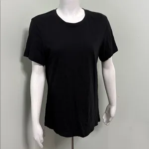 Quince 100% Organic Cotton Slub Crewneck Tee in Black medium thumbnail 6