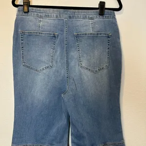 Free People Women's Size 31 Youthquake Crop Flare‎ Jeans Medium Wash thumbnail 15