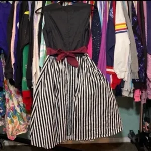 Disney parks pirates of the Caribbean dress shop dress L thumbnail 2