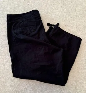 Loft Ann Taylor Women's 8 Black Zipper Cropped Capri Pants Cotton Pockets thumbnail 1
