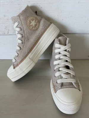 CONVERSE Chuck Taylor All Star Lift Platform Faux Mohair Womens Size 7 Beige NEW thumbnail 1