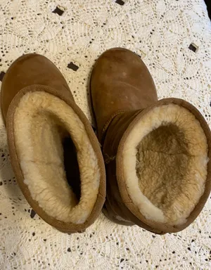 UGG short classic boots (6) chestnut tan light brown winter GUC thumbnail 4
