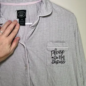 Laura Ashley Womens Size M Long Sleeve Do Not Disturb Print Sleep‎ Shirt PJ Top thumbnail 3