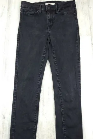 Levi’s Slimming Skinny Jeans Women’s Size 28 Black Stretch Denim Mid Rise thumbnail 1