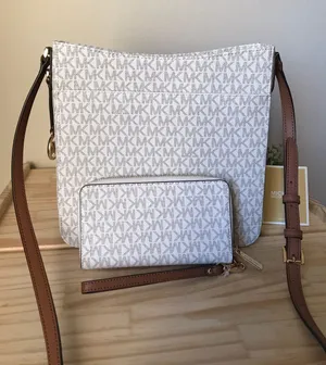 Michael Kors Set thumbnail 3