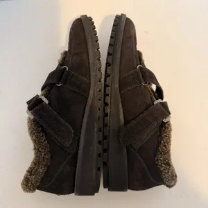 Stuart‎ Weitzman Women 6.5 Warm Booties Sneakers Brown Suede Sherpa Cabincore thumbnail 9