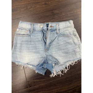 Aeropostale High-Waisted Denim Mom Shorts‎ - Light Wash (Size 00) thumbnail 2