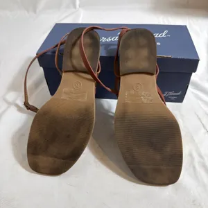 Universal Threads Elizabeth Sandals Womens 6 Thong Cognac Flat In Box thumbnail 4