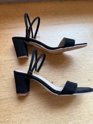 Black block faux Suede heels 7 thumbnail 3