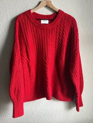 ❤️Old Navy Red Crew Neck Cable Knit Sweater thumbnail 1