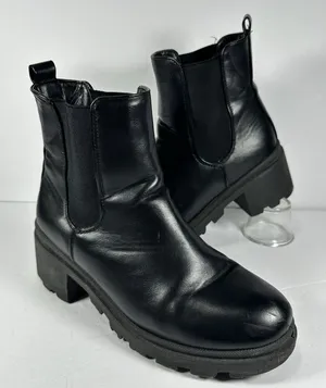 Forever Women’s Black Chelsea Lug Sole Platform Ankle Boots - Size 8 thumbnail 1