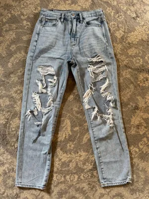 American Eagle Mom Jeans thumbnail 1