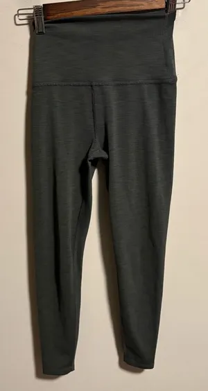 Beyond Yoga Heather Rib High‎ Waisted Midi Legging Smoke Grey- Size Small thumbnail 1