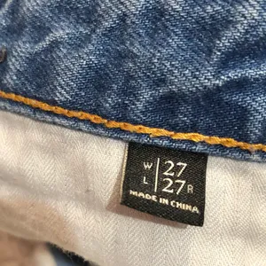Abercrombie &‎ Fitch Signature Girlfriend Jeans High Waisted Raw Distressed 27 thumbnail 5