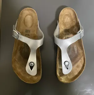 Birkenstock Gizeh Silver Ice Pearl Onyx Birko-Flor Thong Sandals $100 EUC Wmn 39 thumbnail 3