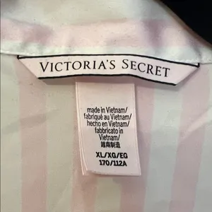 VICTORIA'S SECRET Signature Satin Short Pajama Set thumbnail 4