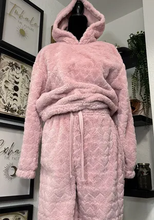 No Boundaries Pink Heart fuzzy hoodie and jogger set Size 00/XS thumbnail 1