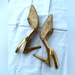 Guess Elegant Gold Lace Women’s Heels thumbnail 3