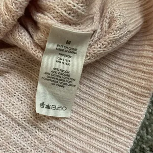 Garage Pink sweater thumbnail 4