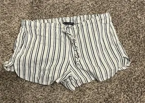 Brandy Melville shorts thumbnail 1