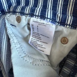 American Eagle Outfitters Womens High‎ Waisted Striped Denim Shorts Size 0 thumbnail 7