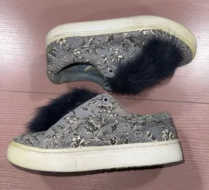 Sam Edelman Leya Sneakers with Navy Faux Fur Size 6 thumbnail 1